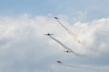 Ulusal motor sporlarının ana kategorisi Brezilya motor sporları tapınağında 2021 sezonunu kapatır. 12 Aralık 2021. Brezilya, Sao Paulo: Thiago Camilo 'nun kazandığı ilk yarıştan hemen sonra, Stock Car Pro Serisi ikinci ve son yarışı düzenledi 