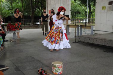 (PL Dans Hareketi. 14 Aralık 2021, Sao Paulo, Brezilya: 14 Aralık Salı günü Sao Paulo belediye meclisindeki Freitas Nobre Oditoryumu 'nda PL Dans hareketi sunumları gerçekleşti)