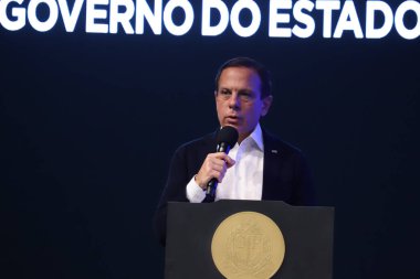 Sao Paulo Valisi tarafından duyurulan 210 şehir için 400 milyon dolarlık kaynak. 16 Aralık 2021, Sao Paulo, Brezilya: Sao Paulo Valisi Joao Doria, 210 turist şehri için 400 milyon dolarlık kaynak ayrıldığını duyurdu. 