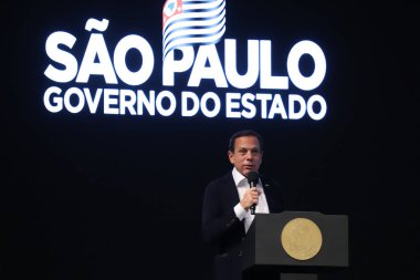 Sao Paulo Valisi tarafından duyurulan 210 şehir için 400 milyon dolarlık kaynak. 16 Aralık 2021, Sao Paulo, Brezilya: Sao Paulo Valisi Joao Doria, 210 turist şehri için 400 milyon dolarlık kaynak ayrıldığını duyurdu. 