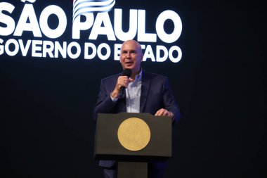 Sao Paulo Valisi tarafından duyurulan 210 şehir için 400 milyon dolarlık kaynak. 16 Aralık 2021, Sao Paulo, Brezilya: Sao Paulo Valisi Joao Doria, 210 turist şehri için 400 milyon dolarlık kaynak ayrıldığını duyurdu. 