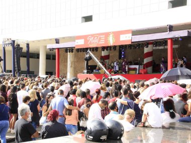 Rahip Reginaldo Manzotti, Curitiba 'daki 18. dayanışma Noel' inde ayini kutluyor. 18 Aralık 2021, Curitiba, Parana, Brezilya: 18. Noel 'de Rahip Reginaldo Manzotti' nin katılımıyla ayinin kutlanması