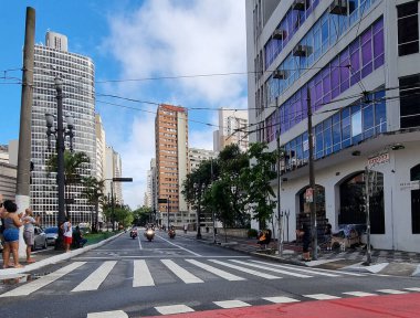 96. Sao Silvester Yarışı. 31 Aralık 2021. Sao Paulo, Brezilya: Etiyopyalı Belay Bezabh Mens 'i kazanırken Kenyalı Sandrafelis Chebet Sao Silvestre maratonunu kazanmıştı. 