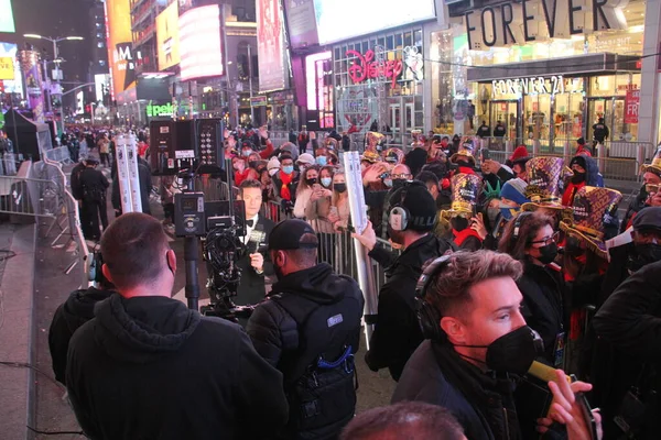 Hosts Ball Drop Silvestra Times Square Prosince 2021 New York — Stock fotografie