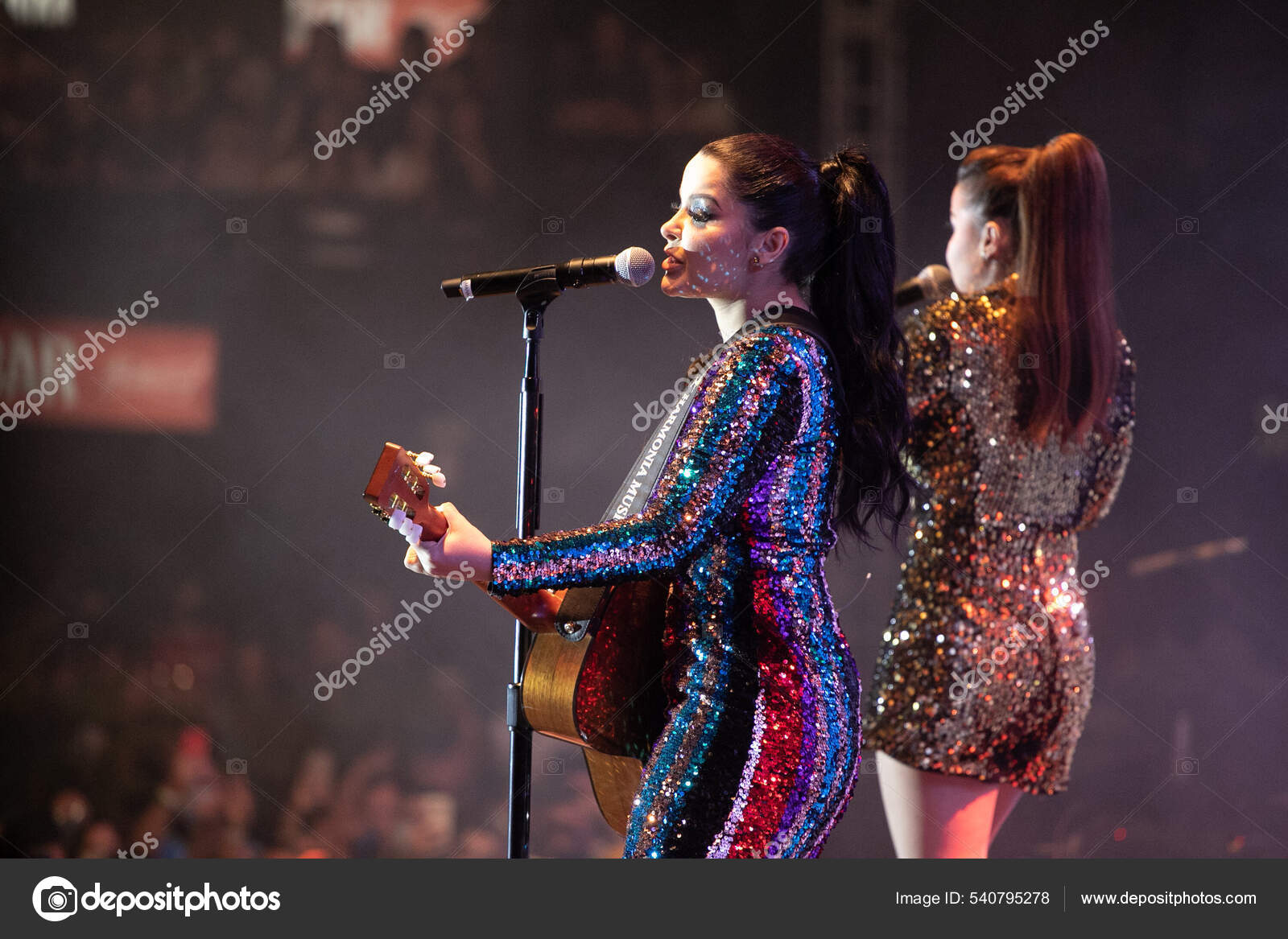Country Duo Maiara Maraisa Concert Stage Music Park Florianopolis