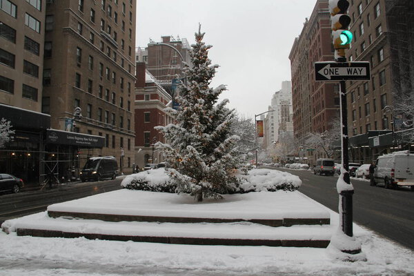 First Long Awaited Snow of 2022 in New York. January 7, 2022, New York, USA: The first awaited snowfall of 2022 came down on January 7th in New York with a winter weather advisory in effect for New York City until 12pm warning New Yorkers