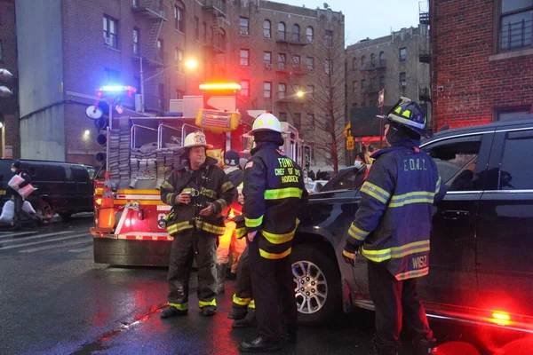 Personas Muertas Edificio Llamas Bronx Enero 2022 Bronx Nueva York —  Fotos de Stock