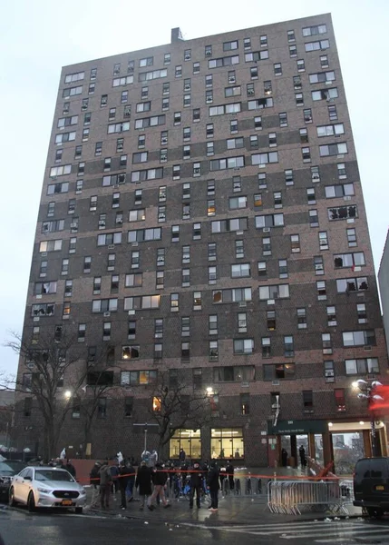 Personas Muertas Edificio Llamas Bronx Enero 2022 Bronx Nueva York —  Fotos de Stock