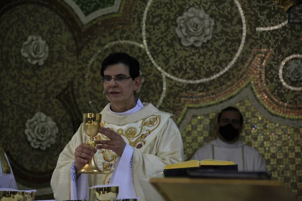 Religión Sacerdote Reginaldo Manzotti Completa Años Sacerdocio Con Misa Curitiba — Foto de Stock