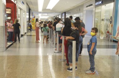 Natal 'da Çocuklar Aşısı. 18 Ocak 2022, Natal, Rio Grande do Norte, Brezilya: Potiguar 'ın başkenti Midway AVM' de 5-11 yaş arası çocuklar için Covid-19 'a karşı aşılanmaya başladı..