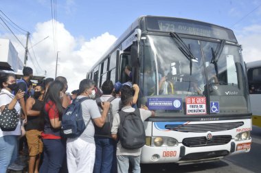 Grev otoyolların kapanmasına neden oldu Natal. 17 Ocak 2022, Natal, Rio Grande do Norte, Brezilya: Natal 'daki toplu taşıma kullanıcıları, grev nedeniyle otoyolların kapatılması nedeniyle 18 Ocak Salı günü erken saatlerde zarar gördü