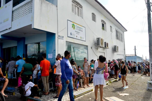 Lidé Tvoří Dlouhé Fronty Sociální Služby Programy Jako Auxilio Brasil — Stock fotografie