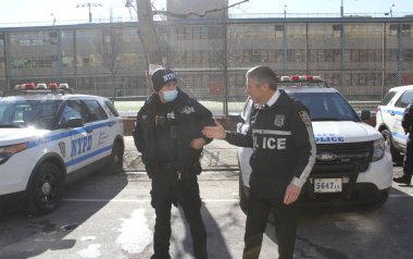 Polis Sendikası lideri Patrick Lynch ile Harlem 'de silahlı saldırı üzerine basın toplantısı. 22 Ocak 2022, Harlem, New York, ABD: Patrick Lynch, Amerikan Polis Sendikası lideri, Polis Memuru ve Polis Hayırseverler Derneği Başkanı 