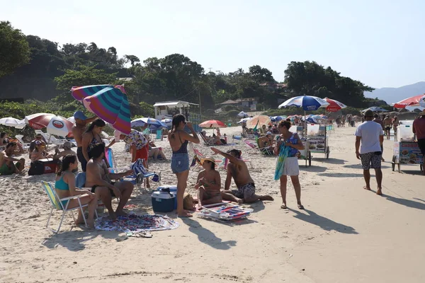 Les Baigneurs Profitent Une Journée Chaude Plage Populaire Jurere Internacional — Photo