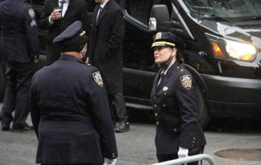 Jason Rivera için cenaze töreni, St. Patricks Katedrali 'nde NYPD memuru öldürüldü. 28 Ocak 2022, New York, ABD: Öldürülen NYPD memuru Jason Rivera 'nın cenaze töreni, 28 Ocak Cuma günü Saint Patricks Katedrali' nde gerçekleşti 