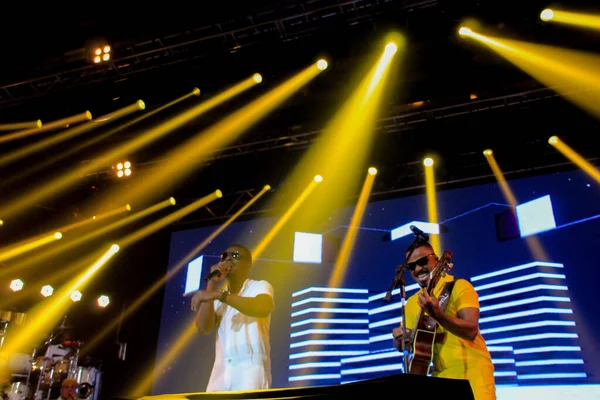 Les Chanteurs Brésiliens Seu Jorge Alexandre Pires Produisent Live Curitiba — Photo