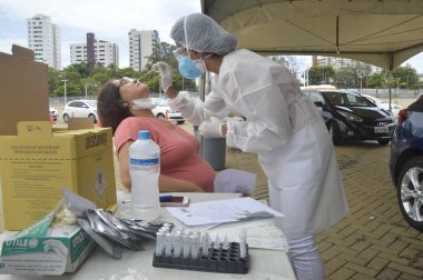 Natal Belediyesi, Covid-19 tespiti için açık hava sistemi kuruyor. 28 Ocak 2022, Natal, Rio Grande do Norte, Brezilya: Coronavirus 'un yol açtığı bir hastalık olan Covid-19' un tespiti için yapılan testler,