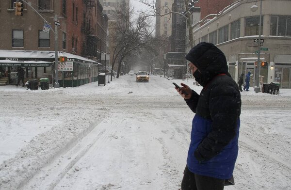 Winter Storm in New York. January 29, 2022, New York, USA: There is a winter storm warning for New York until 7pm on Saturday (29) as a result of heavy snowfall in the city getting to between 3 to 5 inches snow accumulation and with the wind