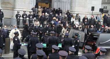 Jason Rivera için cenaze töreni, St. Patricks Katedrali 'nde NYPD memuru öldürüldü. 28 Ocak 2022, New York, ABD: Öldürülen NYPD memuru Jason Rivera 'nın cenaze töreni, 28 Ocak Cuma günü Saint Patricks Katedrali' nde gerçekleşti