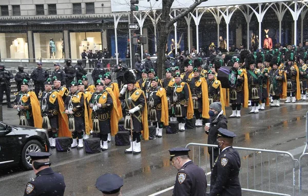 Cofrecito Jason Rivera Oficial Policía Nueva York Asesinado Sale Catedral — Foto de Stock