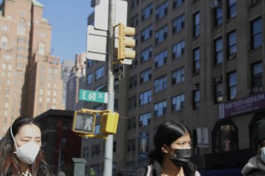 New York Valisi Kathy Hochul eyalet çapındaki maske görevini iptal etti. 10 Şubat 2022, New York, ABD: New York Valisi. Kathy Hochul Çarşamba günü eyalet çapındaki maske görevini kaldırdı ve bu uygulama Perşembe günü yürürlüğe girecek (10))