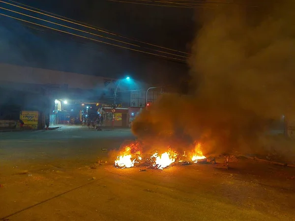 Invånarna Jacarezinho Slum Protesterar Efter Rapporter Den Unge Mannens Död — Stockfoto