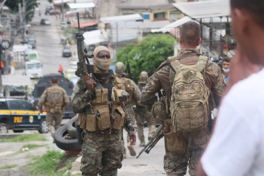 Rio de Janeiro, Vila Cruzeiro 'da polis operasyonunda sekiz kişi öldü. 11 Şubat 2022, Rio de Janeiro, Brezilya: 11 Şubat Cuma günü erken saatlerde Rio de Janeiro 'daki Vila Cruzeiro' da büyük bir polis operasyonu sırasında sekiz kişi hayatını kaybetti. 