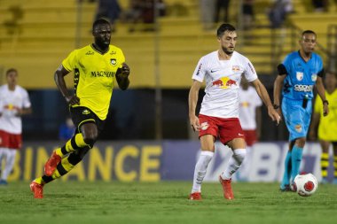 Paulista Futbol Şampiyonası: Sao Bernardo ve Red Bull Bragantino. 13 Şubat 2022, Sao Bernardo do Campo, Sao Paulo, Brezilya: O tecnico Mauricio Barbieri, do Red Bull Bragantino, Sao Bernardo ve Red Bull Bragantino arasındaki futbol maçı.