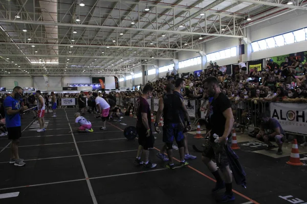 Crossfit Sportolók Vesznek Részt Bajnokságon Brazil Expofit Vásáron Curitibában 2022 — Stock Fotó