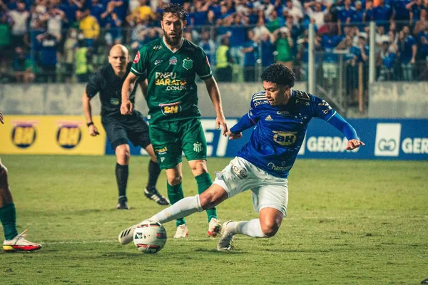 Mineiro足球锦标赛 Cruzeiro和Uberlandia 2022年2月17日 巴西米纳斯吉拉斯州贝洛奥里藏特 克鲁泽罗和Uberlandia之间的足球比赛 在独立日举行的第七轮Mineiro足球锦标赛上有效 — 图库照片