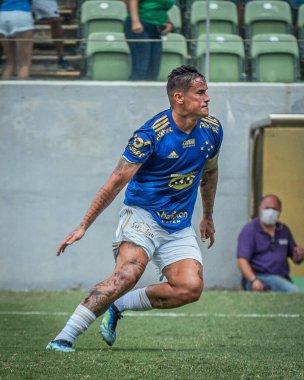 Belo Horizonte, Minas Gerais, Brezilya: 20 Şubat 2022: Cruzeiro ve Villa Nova arasındaki futbol maçı, 2022 Mineiro Futbol Şampiyonası 'nın sekizinci turu için geçerlidir.