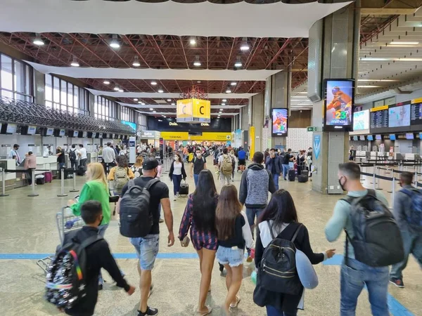 Brazilië Sao Paulo Februari 2022 Veel Beweging Guarulhos International Airport — Stockfoto