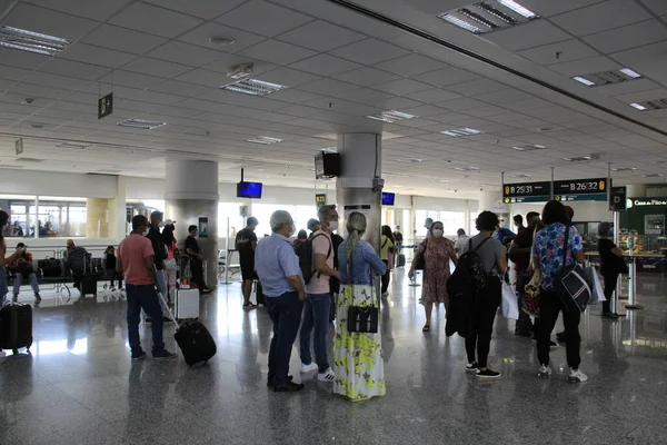 Μετακίνηση Επιβατών Στο Αεροδρόμιο Viracopos Στο Campinas Σάο Πάολο Φεβρουαρίου — Φωτογραφία Αρχείου