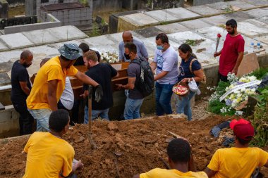 Petropolis 'teki yağmurlar yüzünden heyelan sonucu oluşan hasarın görüntüsü. 24 Şubat 2022, Petropolis, Rio de Janeiro, Brezilya: Morro da Oficina 'da yağan yağmurlar nedeniyle heyelanın yol açtığı hasarın görüntüsü