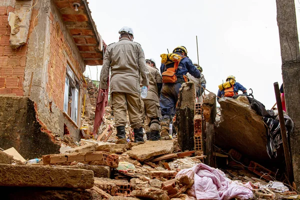 Petropolis 'teki yağmurlar yüzünden heyelan sonucu oluşan hasarın görüntüsü. 24 Şubat 2022, Petropolis, Rio de Janeiro, Brezilya: Morro da Oficina 'da yağan yağmurlar nedeniyle heyelanın yol açtığı hasarın görüntüsü