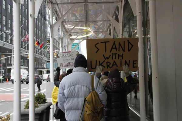 Oekraïners New York Protesteren Tegen Russische Invasie Van Oekraïne Februari — Stockfoto