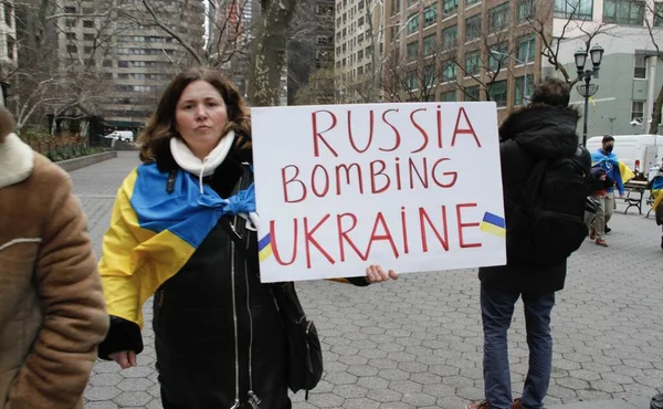 Protes Ukraina Terhadap Invasi Rusia Ukraina Markas Besar Pbb Februari — Foto Stok Gratis