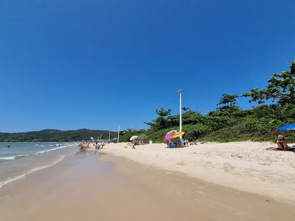 Февраля 2022 Года Фанапуа Санта Католика Бразилия Движение Купальщиков Пляже — стоковое фото