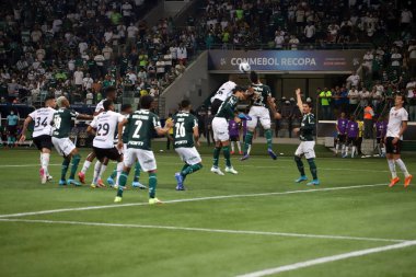 Sudamericana Futbol Recopa Finali: Palmeiras ve Athletico-PR. 2 Mart 2022, Sao Paulo, Brezilya. Athletico Paranaensa 'ya karşı 2-0' lık galibiyetten sonra Sudamericana Futbol Recopa Finali