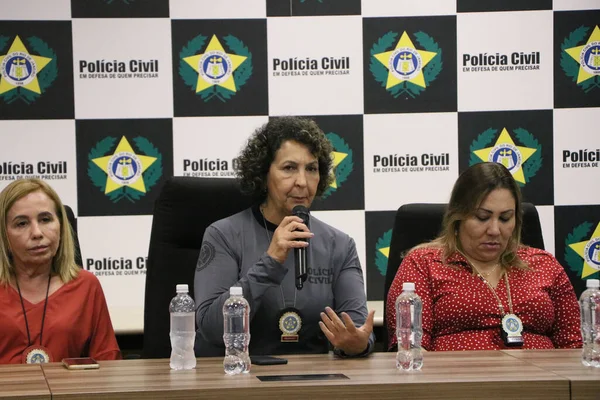 ジャネイロでは国内暴力に対する警戒が行われている 2022年3月8日ブラジル リオデジャネイロ市 国際女性デーである火曜日 リオデジャネイロ市内で市民警察が活動を行う — ストック写真
