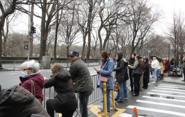 Aziz Patrick Günü Geçit Töreni, COVID-19 'un ortasındaki iki yıllık sanal kutlamanın ardından geri döndü. 17 Mart 2022, New York, ABD: Aziz Patrick Günü, veya Aziz Patrick bayramı COVID-19 salgını yüzünden iki yıl uzaklaştırıldıktan sonra geri döndü. Bu...