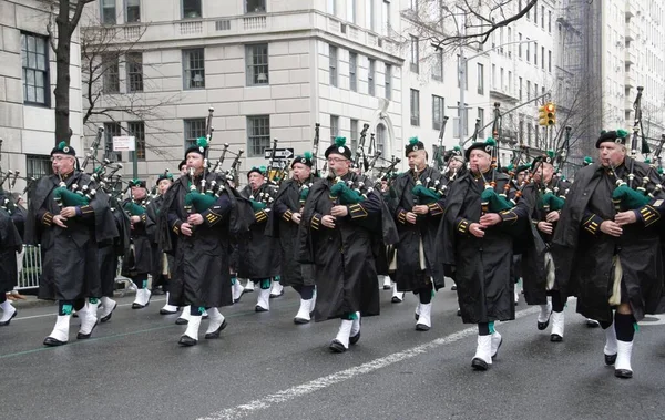 Défilé Saint Patricks Est Retour Après Ans Célébration Virtuelle Milieu — Photo