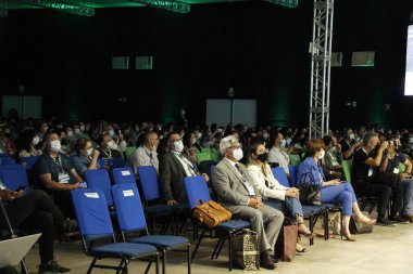 Smart City Expo Curitiba 'nın üçüncüsü Barigui Fuarı' nda geçiyor. 24 Mart 2022, Curitiba, Parana, Brezilya: Smart City Expo Curitiba 'nın üçüncü baskısı sırasında hareket ve dersler, en büyük akıllı şehirler etkinliğinin Brezilya versiyonu