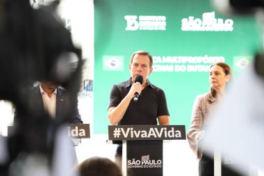 Sao Paulo Valisi Joao Doria, Butantan Enstitüsü 'nün fabrikasını devretme töreni sırasında. 25 Mart 2022, Brezilya: Sao Paulo Valisi, Joao Doria, ve Butantan Enstitüsü başkanı, Dimas Covas, 