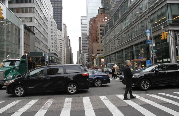 Overloaded Truck Broke Queensboro Bridge Causing Heavy Traffic Manhattan March — Stock Photo, Image