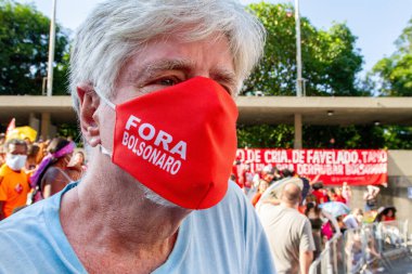 Eski Cumhurbaşkanı Lula, Rio de Janeiro Devlet Üniversitesi 'nde düzenlenen uluslararası bir toplantıya katıldı. 30 Mart 2022, Rio de Janeiro, Brezilya: Eski Cumhurbaşkanı Luiz Inacio Lula da Silva Uluslararası Demokrasi Toplantısına katıldı 