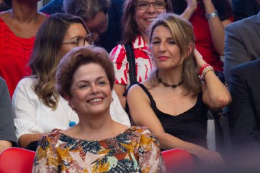 Eski Cumhurbaşkanı Lula, Rio de Janeiro Devlet Üniversitesi 'nde düzenlenen uluslararası bir toplantıya katıldı. 30 Mart 2022, Rio de Janeiro, Brezilya: Eski Cumhurbaşkanı Luiz Inacio Lula da Silva Uluslararası Demokrasi Toplantısına katıldı 