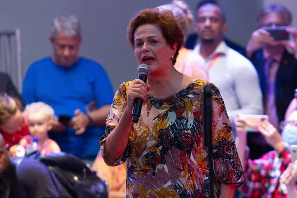 前总统卢拉参加了在里约热内卢国立大学举行的一次国际会议 2022年3月30日 巴西里约热内卢 前总统路易斯 伊纳西奥 达席尔瓦参加了民主国际会议 — 图库照片