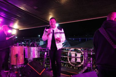 Mikareta Curitiba Folia 'da Harmonia do Samba grubunun sunumu. 3 Nisan 2022, Curitiba, Parana, Brezilya: Cumartesi günü Jokey Arena 'da gerçekleşecek Micareta Curitiba Folia' nın 2022 sayısında Harmonia do Samba grubunun sunumu 