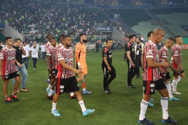 Paulista Futbol Şampiyonası - Finaller: Palmeiras Sao Paulo 'ya karşı. 3 Nisan 2022, Sao Paulo, Brezilya: Palmeiras oyuncuları, Allianz Parque Stadyumu 'nda oynanan 4-0' lık maçta Sao Paulo 'ya karşı kazandığı galibiyetin ardından 2022 yılında şampiyon Paulista' yı kutladılar.